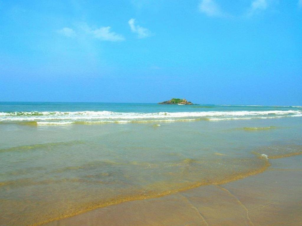 Sagarika Beach Hotel Moragalla Ngoại thất bức ảnh