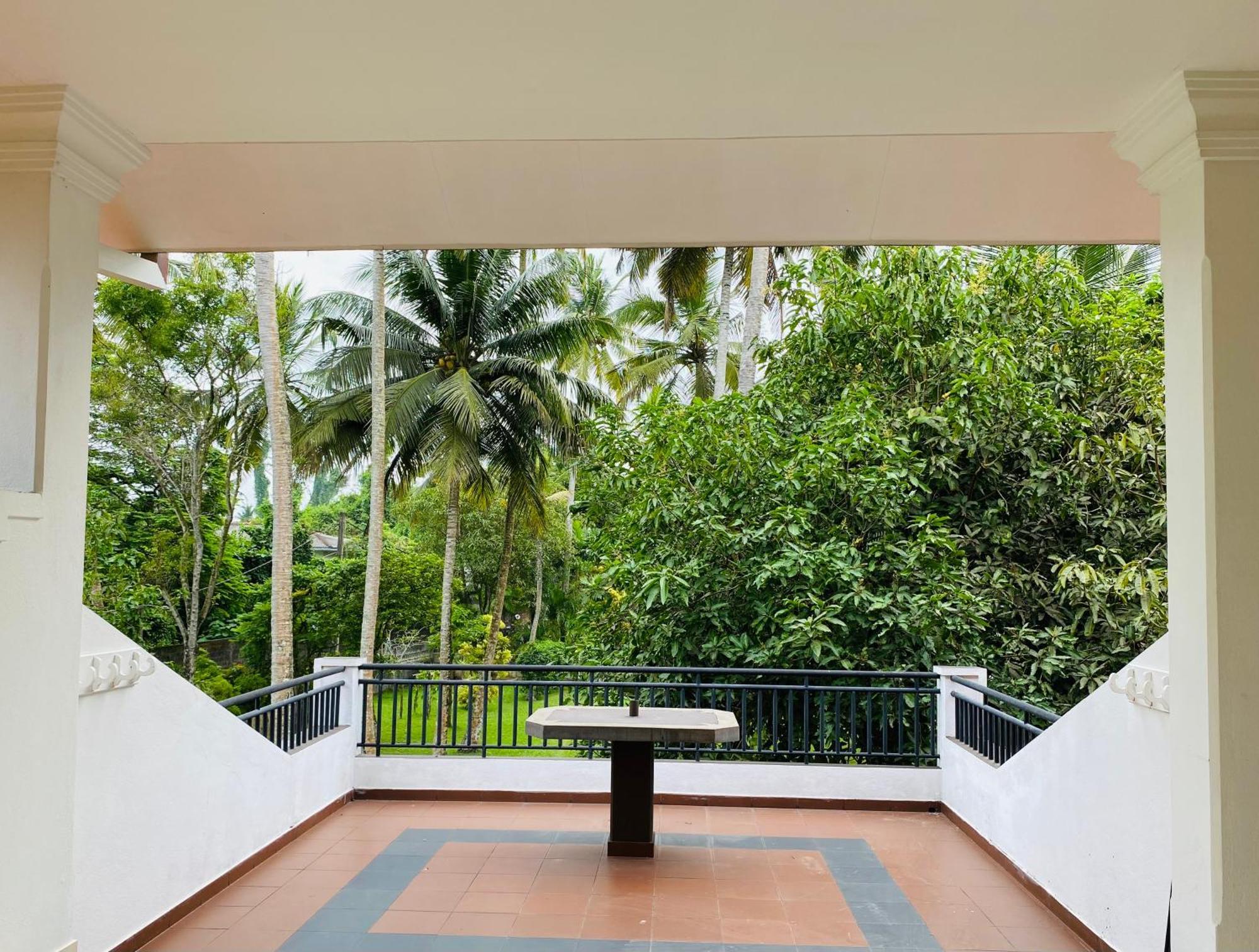 Sagarika Beach Hotel Moragalla Ngoại thất bức ảnh